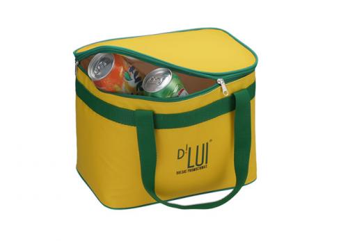 DLB28 Bolsa Térmica personalizada. Medida aprox 29x22x19cm. Material Nylon disponivel em diversas cores. Gravação silk em até 3 cores/ 01 lado DLB28 Bolsa Térmica personalizada. Medida aprox 29x22x19cm. Material Nylon disponivel em diversas cores. Gravação silk em até 3 cores/ 01 lado