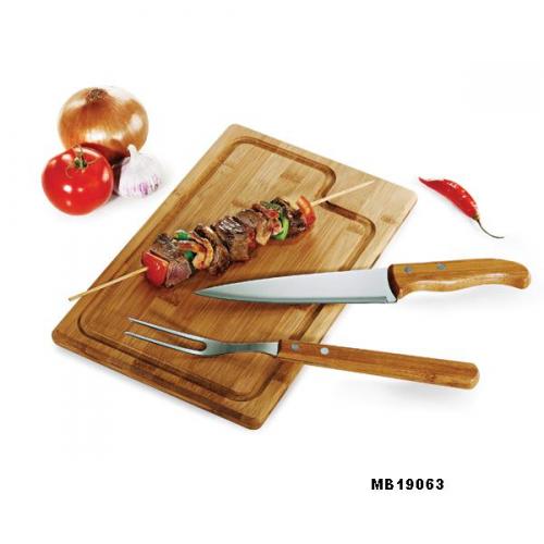 MB19063 - Conjunto Faca , Garfo, Prancha em Bambu/ Inox Texas c/ 3 peças - Gravaçao a laser na tábua - Embalagem Kraft MB19063 - Conjunto Faca , Garfo, Prancha em Bambu/ Inox Texas c/ 3 peças - Gravaçao a laser na tábua - Embalagem Kraft