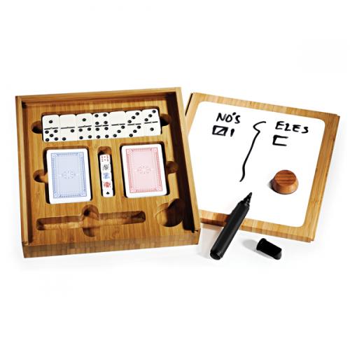 JL00363 Jogos de Cartas com estojo em bambu. 3 Jogos. Gravação a laser no estojo. Embalagem cx Kraft Individual JL00363 Jogos de Cartas com estojo em bambu. 3 Jogos. Gravação a laser no estojo. Embalagem cx Kraft Individual