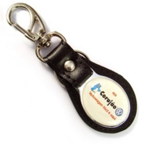 Chaveiro personalizado, Modelo Couro Sintético C8 Mosquetão , Gravação colorida, acabamento em resina. Embalgem Individual Chaveiro personalizado, Modelo Couro Sintético C8 Mosquetão , Gravação colorida, acabamento em resina. Embalgem Individual