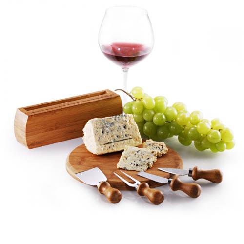 PD15143 - Conjunto para queijo em bambu / inox com 6 peças. Gravação a laser na base. Embalagem cx Kraft PD15143 - Conjunto para queijo em bambu / inox com 6 peças. Gravação a laser na base. Embalagem cx Kraft