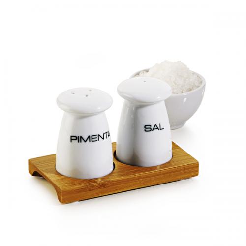 TE00513 - Conjunto Sal e Pimenta em porcelana com base em bambu. Gravação a laser na base. Embalagem cx Kraft
