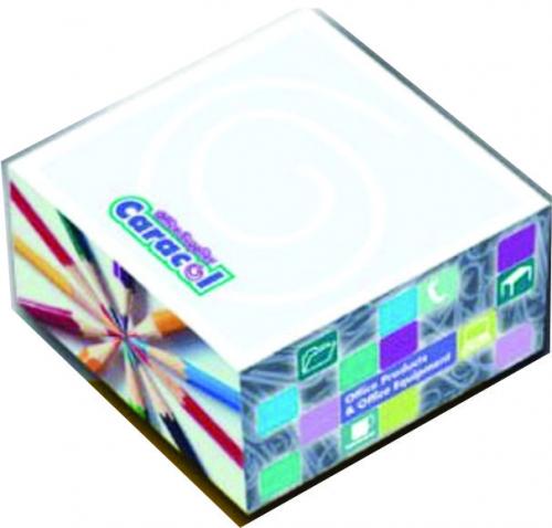 Cubo adesivados. Bic Formato 7,6x7,6x3,8cm aprox. Bloco com 300fls. Gravação cromia na folha e nas 4 faces do cubo. Cubo adesivados. Bic Formato 7,6x7,6x3,8cm aprox. Bloco com 300fls. Gravação cromia na folha e nas 4 faces do cubo.