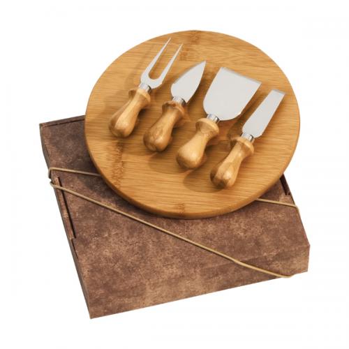 PD15043 Conjunto para queijo em bambu/ inox c/ 5 peças. Gravação a laser na tábua. Embalagem cx Kraft PD15043 Conjunto para queijo em bambu/ inox c/ 5 peças. Gravação a laser na tábua. Embalagem cx Kraft