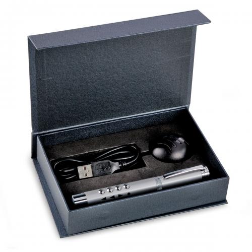 LP40000 Laser Poit 3x1: Laser, Lanterna e receptor Page Up e Page Dow. Gravação a laser / baixo relevo. Emabalgem individual cx Cinza. ( Não acompnha pilhas ) LP40000 Laser Poit 3x1: Laser, Lanterna e receptor Page Up e Page Dow. Gravação a laser / baixo relevo. Emabalgem individual cx Cinza. ( Não acompnha pilhas )