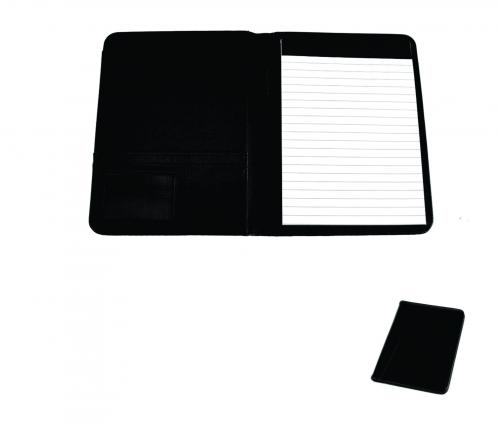 PA00721 Pasta Convençao em couro sintético Preto. Bloco com 20 folhas. 02 divisórias livres. 01 divisória em tela. 01 aba interna. Medida aprox de 23x18cm. Gravaç!ão silk especial na frente 01 cor. Embalagem individual cx kraft PA00721 Pasta Convençao em couro sintético Preto. Bloco com 20 folhas. 02 divisórias livres. 01 divisória em tela. 01 aba interna. Medida aprox de 23x18cm. Gravaç!ão silk especial na frente 01 cor. Embalagem individual cx kraft