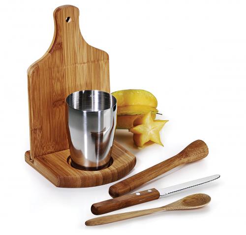 KC00443 Kit Caipirinhas em bambu. 6 peças. Copo em aço inox. Gravação a laser na tábua. Embalagem cx kraft KC00443 Kit Caipirinhas em bambu. 6 peças. Copo em aço inox. Gravação a laser na tábua. Embalagem cx kraft