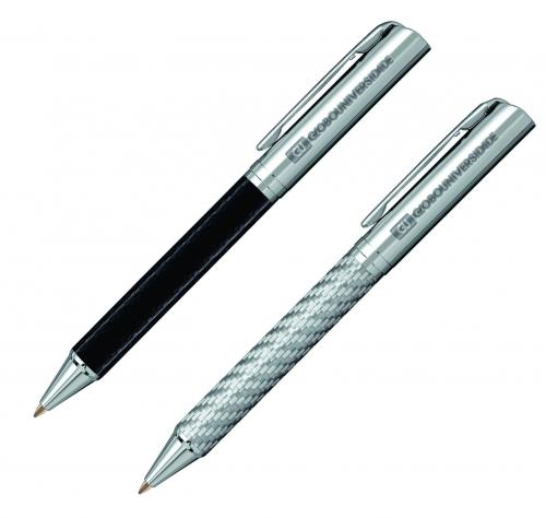 YM19888 Caneta Esferografica CROWN CARBON X. Tamanho aprox de 13,5CM. Escrita macia, garantia e assistencia técnica. Gravação a laser. Emabalgem individual em courinho YM19888 Caneta Esferografica CROWN CARBON X. Tamanho aprox de 13,5CM. Escrita macia, garantia e assistencia técnica. Gravação a laser. Emabalgem individual em courinho