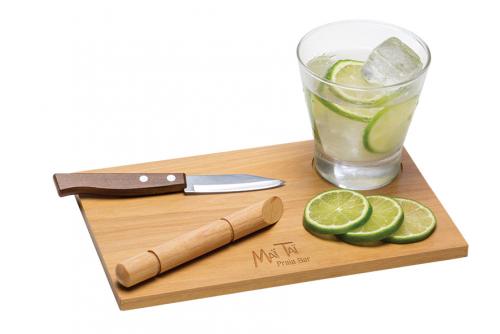 Kit Caipirinha Tramontina/BIC. 01 tábua, 01 copo de vidro 350ml, 01 faca c/ cabo em madeira, 01 socador madeira e 01 colher inox. Gravação a laser na tábua. Embalagem individual cx kraft Kit Caipirinha Tramontina/BIC. 01 tábua, 01 copo de vidro 350ml, 01 faca c/ cabo em madeira, 01 socador madeira e 01 colher inox. Gravação a laser na tábua. Embalagem individual cx kraft
