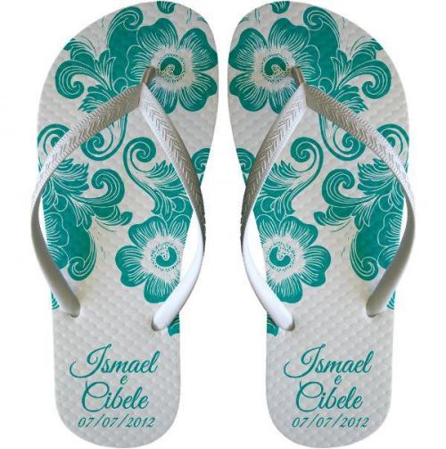 Sandálias personalizadas SLIMFEET. Para todo tipo de evento. Opção da Tira Slim ( fina ) da um toque mais feminino ou tradicional unissex. Gravação silk 01 cor. Para Transfer digital sem limite de cores, acrescer R$