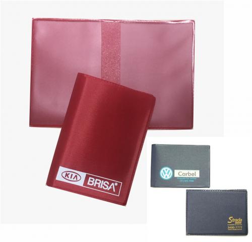 PD Porta Documentos de veículos em plastico PVC 020. Acabamento em solda eletrônica. 2 bolsos internos. Medida de 12x9cm fechado.Gravação silk 01 cor / 02 lados PD Porta Documentos de veículos em plastico PVC 020. Acabamento em solda eletrônica. 2 bolsos internos. Medida de 12x9cm fechado.Gravação silk 01 cor / 02 lados